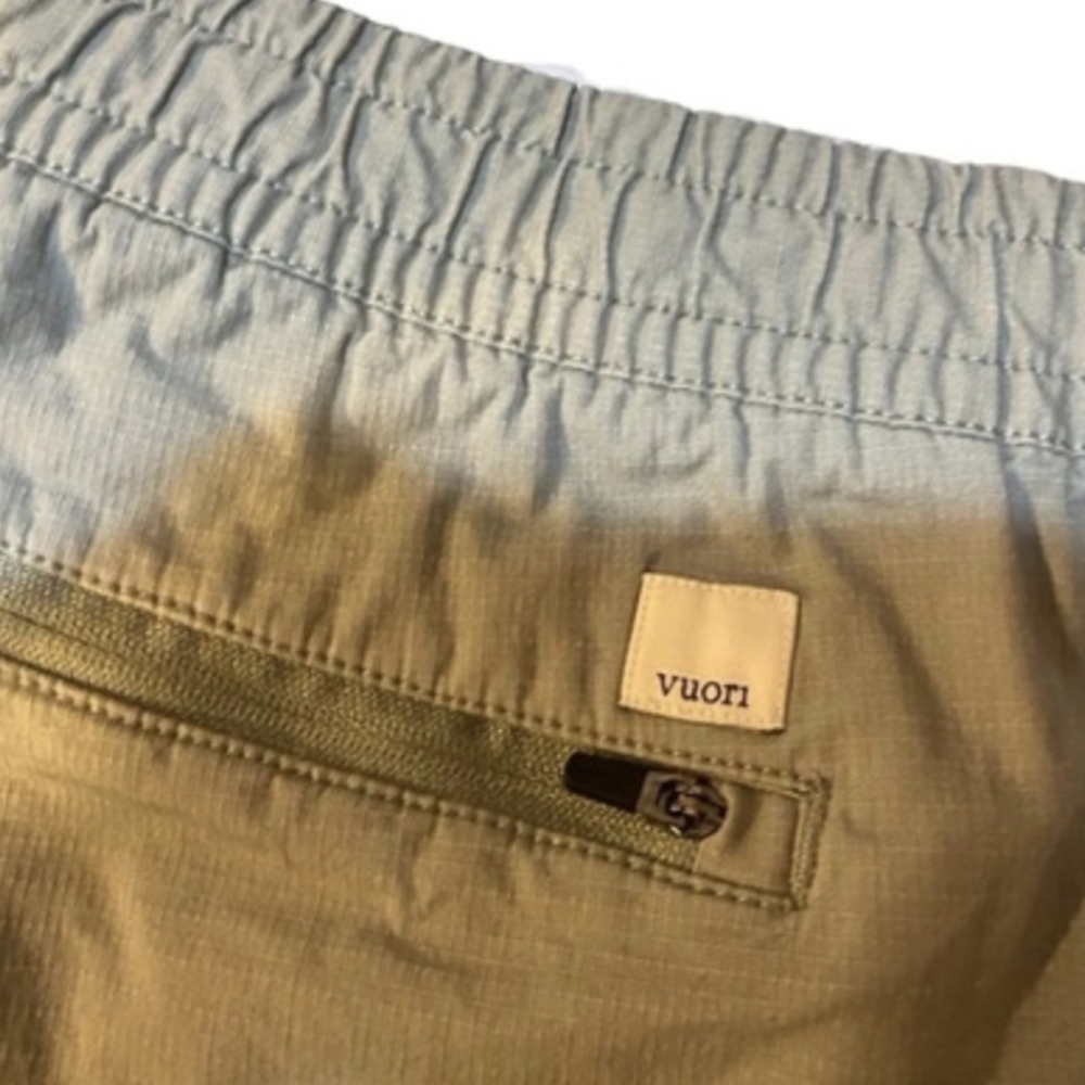Vuori Riptide Shorts - Picture 3 of 3
